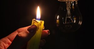 В Україні знову блекаут: п’ять областей залишились без світла через ворожі атаки та погодні умови
