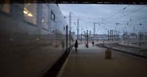 Росіяни вдарили по українській залізниці: що відомо про наслідки (фото)