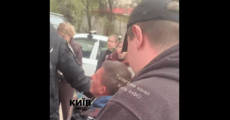 “ГОСПОДИ, ДОПОМОЖИ”: ЧОМУ ВІЙСЬКОВІ ТА ПОЛІЦІЯ ЗАЯВИЛИСЯ ДО ЧОЛОВІКА У КИЄВІ? РОЗБИРАЄМОСЯ У СУТИЧЦІ НА НОВОБІЛИЧАХ