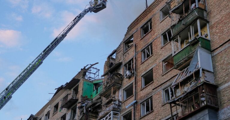 Нічна атака РФ на Київ: Чи загрожує безпека дипломатів та культурних пам’яток?