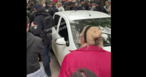 Масова сутичка в Одесі: детальний аналіз конфлікту між поліцією та громадянами через затримання чоловіка, що перебував у розшуку