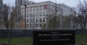 США покинули Київ чи це фейк? Україна та ЄС розкривають правду про безпеку посольств