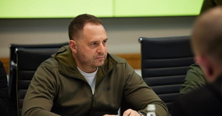 Гучна справа «Династії»: Яка роль Єрмака, Чернишова та Міндіча у елітному будівництві під Києвом?