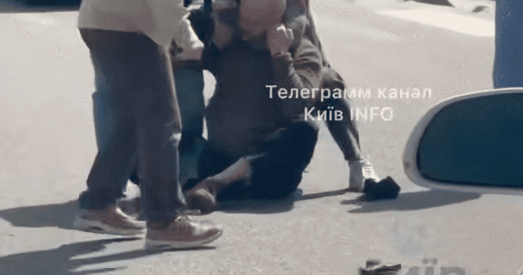 Стрілянина в Києві – біля ТРЦ Республіка конфлікт водіїв закінчився пострілами — Укрaїнa