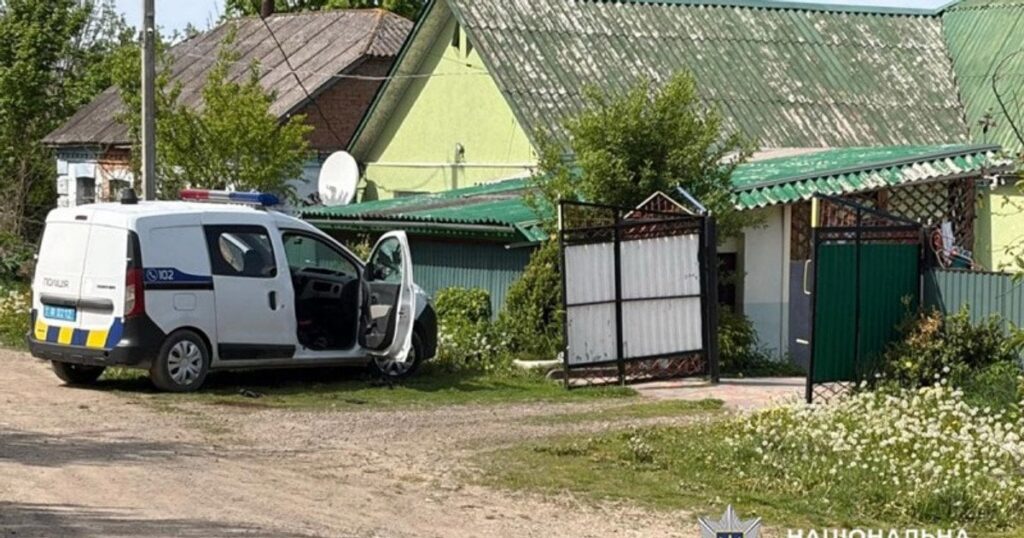 Вбивство поліцейського — що відомо про стрілянину під час перевірки документів на Хмельниччині — Укрaїнa
