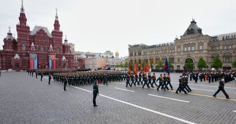 9 Травня: Москва звинувачує Київ у зриві святкувань – нова хвиля пропаганди від Захарової!