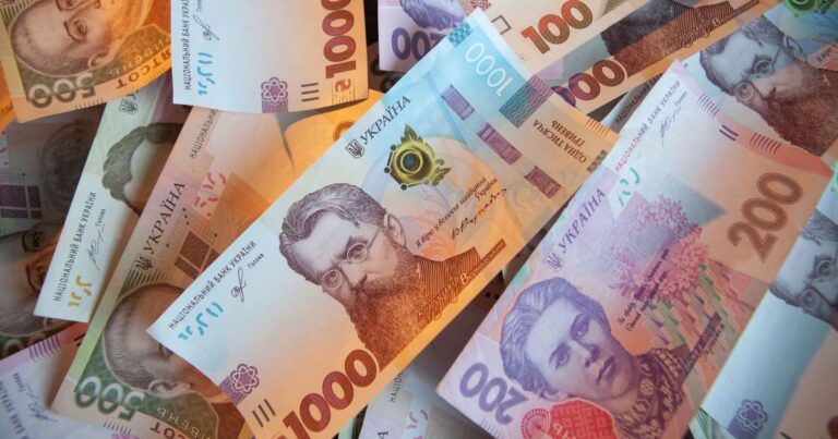 Державна допомога самотнім батькам у 2026 році: детальний посібник від Мінсоцполітики