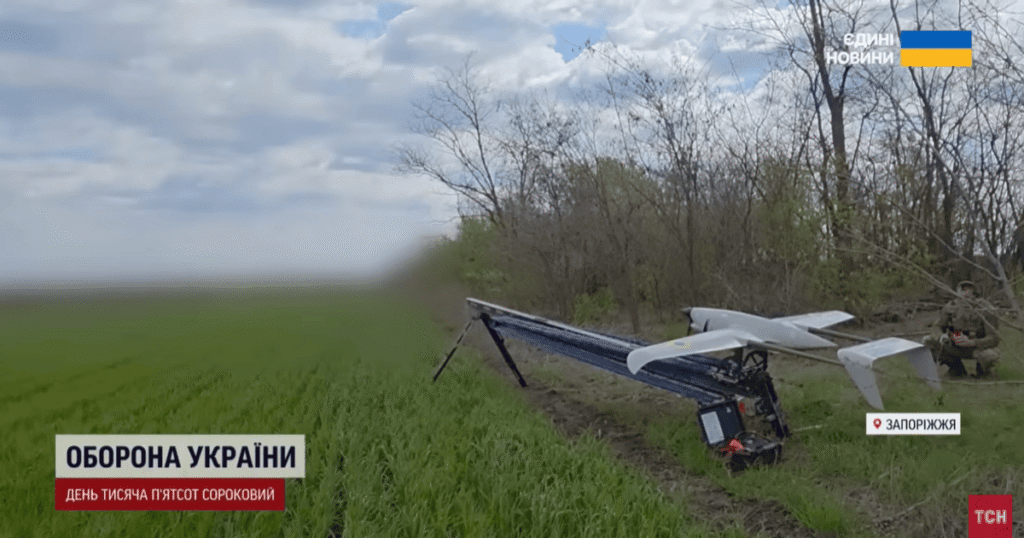 БПЛА, який полює на важливу зброю: воїни ЗСУ показани новий український дрон (відео)