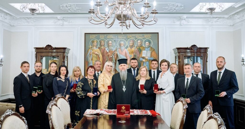 Вартові пам’яті та надії: Блаженніший Митрополит Епіфаній нагородив колектив ПФ «Петро Великий» та її керівницю Аллу Ландар
                    
                Новини компаній