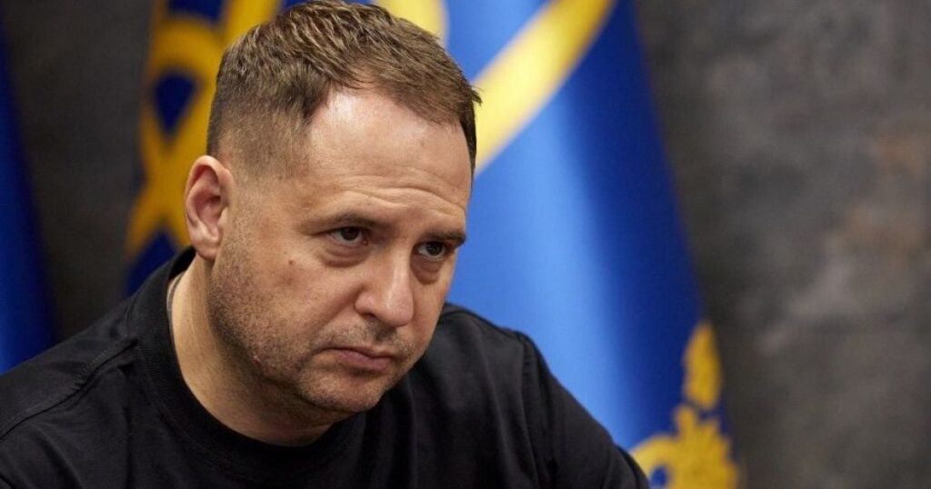 Єрмак мав 4 дипломатичні паспорти і активно виїжджав за кордон: що розкрили в суді