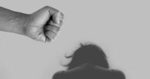 Жінку та п'ятьох дітей врятували з неволі — що розповіла француженка після звільнення — Світ