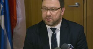 Колишній посол Польщі в Україні повернув нагороду Зеленського через скандал навколо УПА — Політика