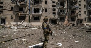 Російське вторгнення в Україну: Історичні паралелі, втрати та реалії 2026 року