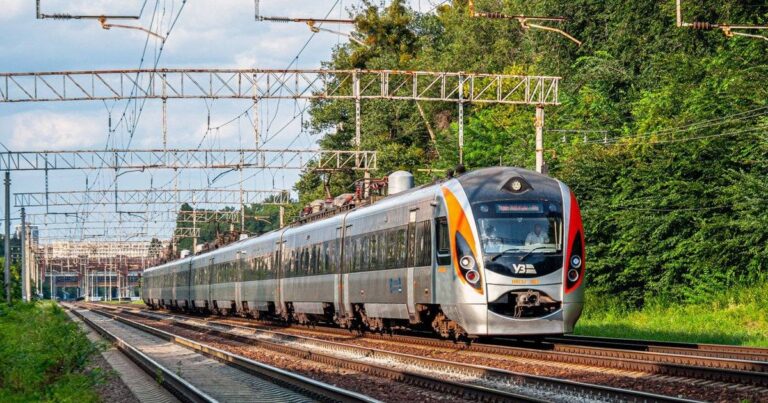 Збільшення Кількість Рейсів на Популярний Маршрут Київ-Львів: “Укрзалізниця” Додає Додатковий Інтерсіті+