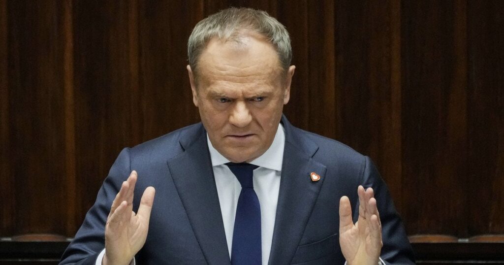 Навроцький забрав у Зеленського орден Білого Орла — Туск заявив, кому вигідний конфлікт Польщі й України — Політика Навроцький забрав у Зеленського орден Білого Орла — Туск заявив, кому вигідний конфлікт Польщі й України — Політика