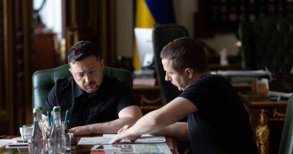 У Росії зростає паніка: Зеленський озвучив дані секретних документів, отриманих розвідкою
