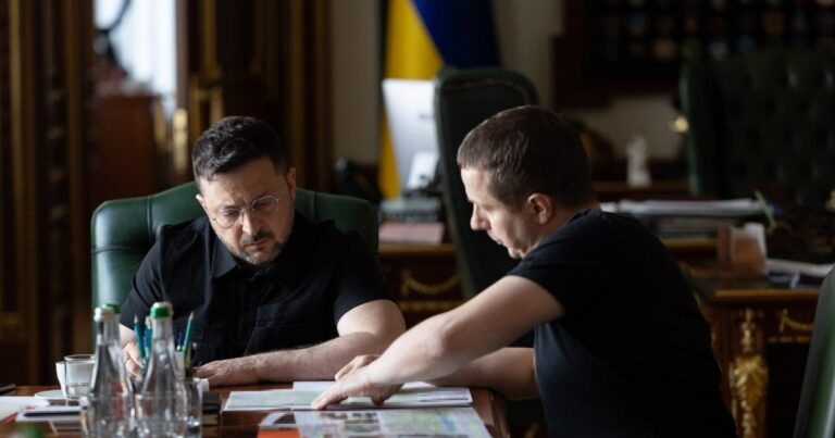Паніка в Росії зростає: Зеленський розкрив шокуючі дані секретних документів про настрої росіян