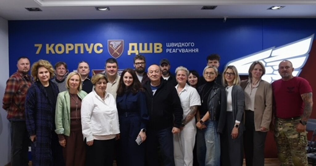 Спільний простір для цивільних та військових: у Дніпрі відкрили перший в Україні Марун Хаб Спільний простір для цивільних та військових: у Дніпрі відкрили перший в Україні Марун Хаб