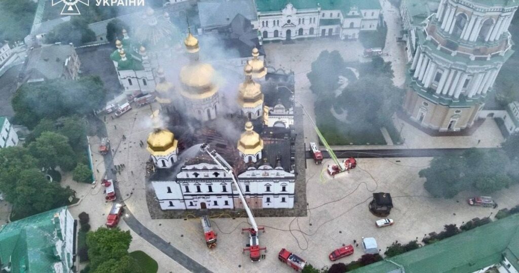 Росія цинічно прокоментувала удар по Лаврі: що заявив ворог Росія цинічно прокоментувала удар по Лаврі: що заявив ворог