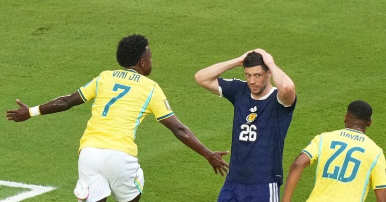 Бразильський Вибух на Чемпіонаті Світу: Неймар Повернувся, “Селесао” Розгромили Шотландію та Зайняли Перше Місце!