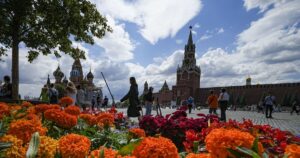 Москва у вогні: вибухи, паніка та паралізовані аеропорти – наслідки нічної атаки безпілотників