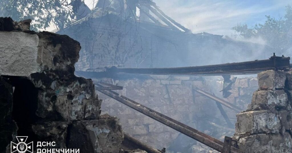 Одна з областей України під вогнем: РФ атакувала житлові райони (фото) Одна з областей України під вогнем: РФ атакувала житлові райони (фото)