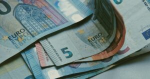 ЄС надає Україні 3,9 мільярда євро для оборонних потреб: деталі першого траншу