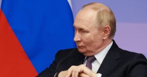 Путін назвав, з ким в Україні хоче підписувати мирний договір — Політика