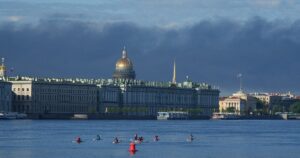 Дрони знову долетіли до Петербурга: Зеленський назвав уражені цілі — Укрaїнa