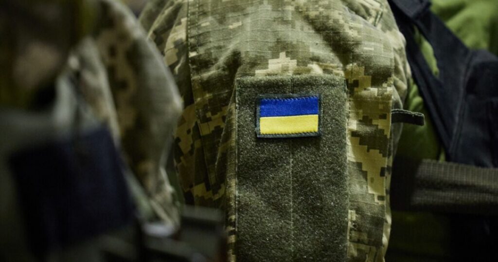 Чіткі терміни служби та відстрочка: в Україні запровадили нові контракти для військових