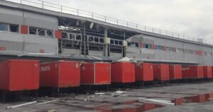 Масована атака на Дніпро - що відомо про пошкоджений логістичний термінал Нової пошти — Укрaїнa