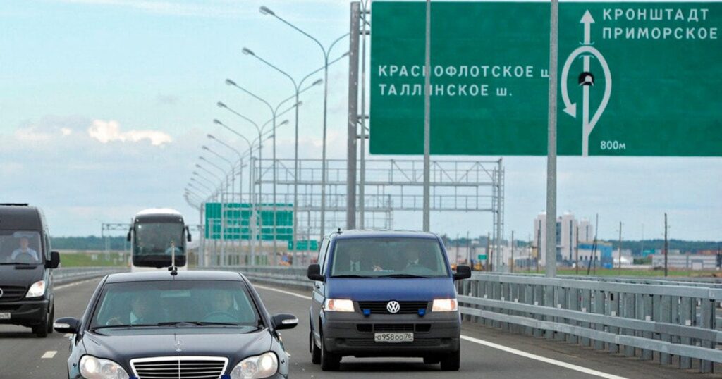 Дрони ССО уразили військово-морську базу РФ за 1000 км від України — Світ Дрони ССО уразили військово-морську базу РФ за 1000 км від України — Світ