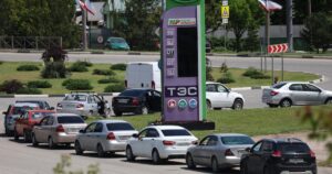 У Росії стрімко зникає бензин - Кремль пішов на радикальні кроки після атак - деталі від ISW — Світ