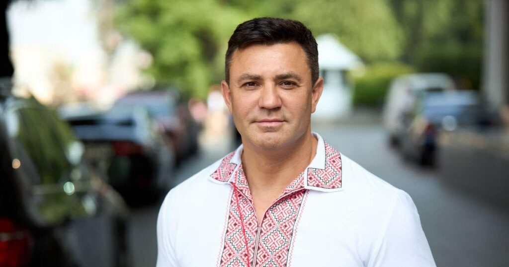 Підозра Миколі Тищенку — НАБУ заявило про мільйонний хабар і схему з подарунком — Укрaїнa