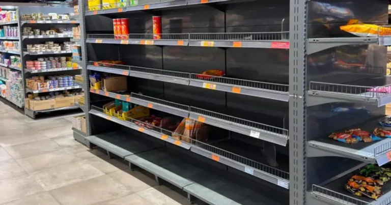 Порожні полиці в АТБ: причини дефіциту та як мережа відновлює поставки