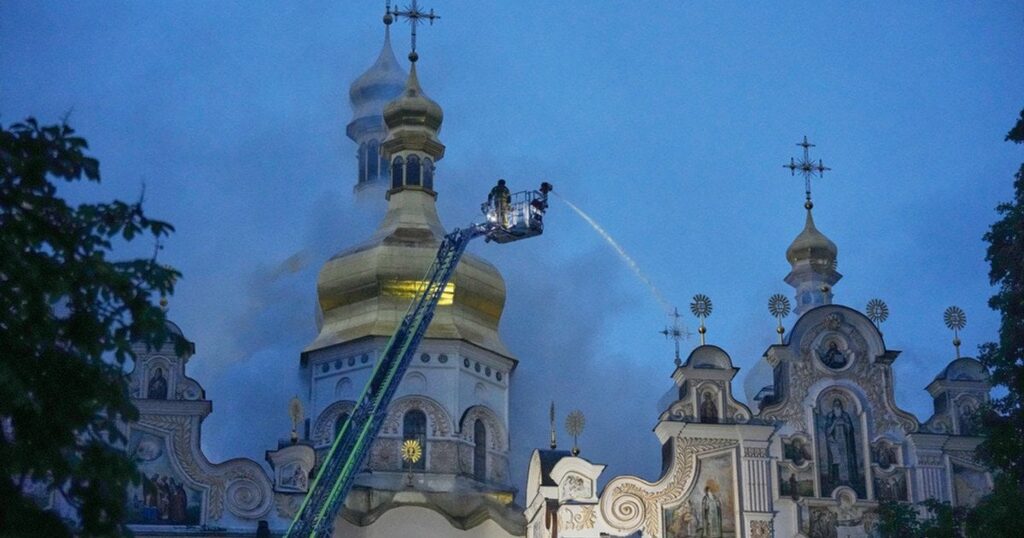 Удар РФ по Києво-Печерській лаврі – як відреагував Китай — Укрaїнa Удар РФ по Києво-Печерській лаврі – як відреагував Китай — Укрaїнa