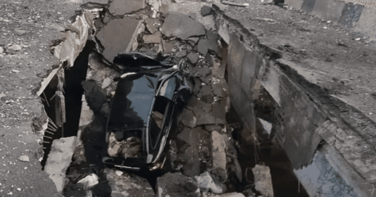 Ключовий міст до Криму обвалився: Росія втратила важливий логістичний коридор на Генічеській ділянці