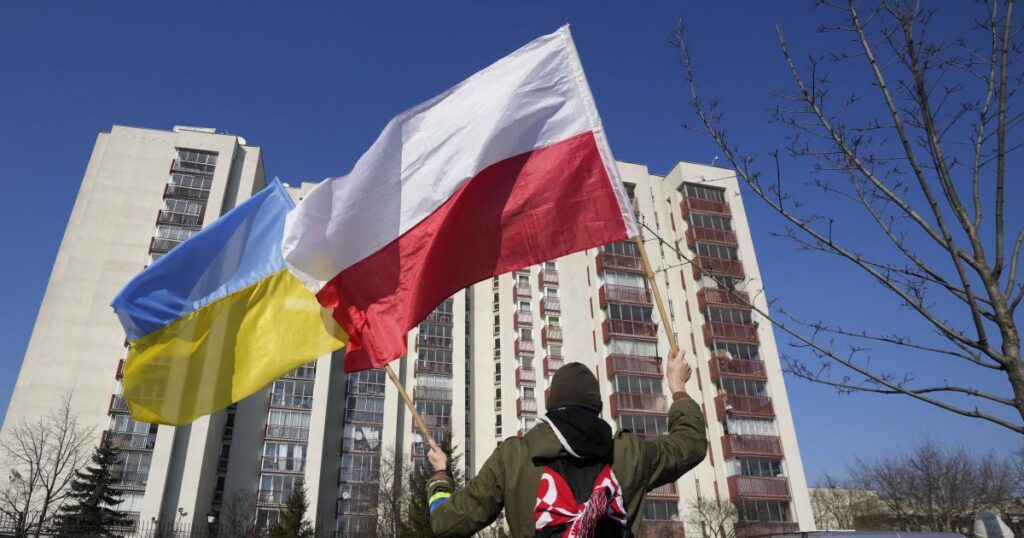 Українці ризикують залишитися без роботи в Польщі: хто замінить наших громадян — Світ Українці ризикують залишитися без роботи в Польщі: хто замінить наших громадян — Світ