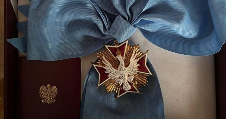 Солідарність понад усе: Колишні Президенти України повертають Ордени Білого Орла на знак протесту