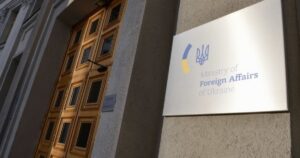 Тема "біолабораторій" в Україні знову на слуху: у МЗС відповіли, що відбувається насправді
