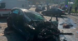 ЖАХЛИВА ДТП У КИЄВІ: Mercedes на шаленій швидкості влетів у пішохідний перехід, загинули четверо