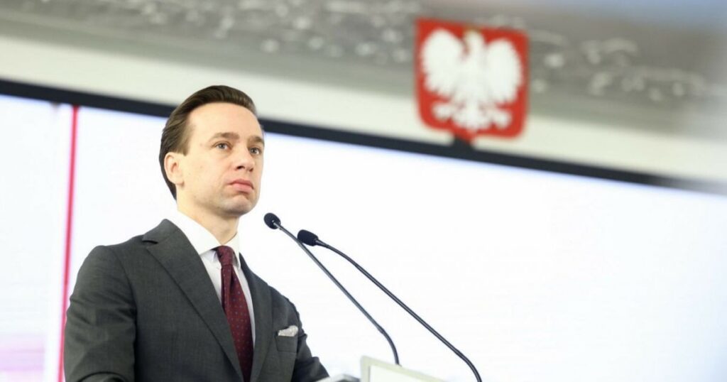 У Польщі Україні висунули ультиматум через Волинську трагедію: блокада в ЄС та вимкнення Starlink У Польщі Україні висунули ультиматум через Волинську трагедію: блокада в ЄС та вимкнення Starlink