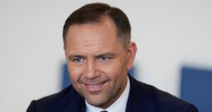 Польща: Чому Президент Не Присутній на Конференції з Відновлення України? Розкриваємо Всі Деталі!
