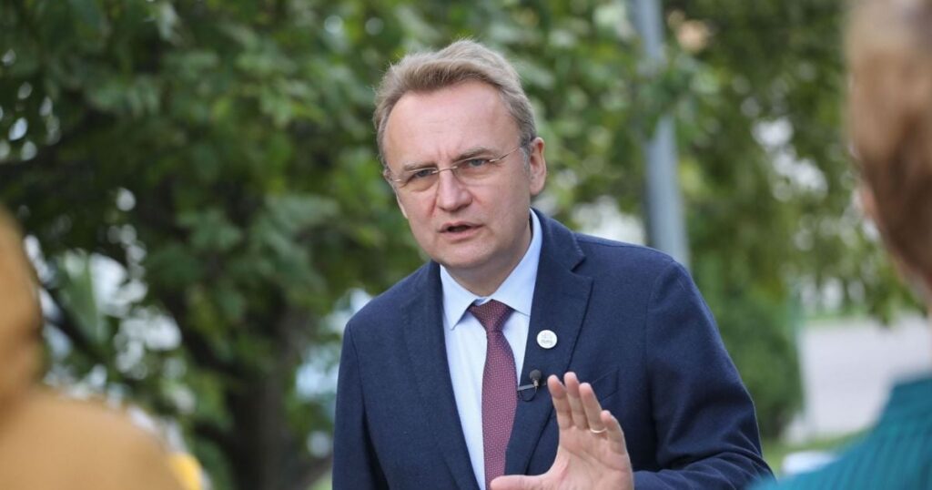 Скандал між Садовим та Качинським — мер Львова спростував звинувачення і натякнув на суд — Політика Скандал між Садовим та Качинським — мер Львова спростував звинувачення і натякнув на суд — Політика