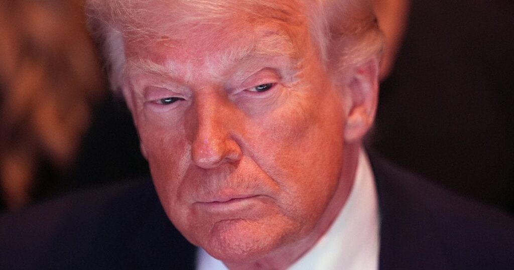 Трамп "вибухнув" новими погрозами Ірану, поки Венс у Швейцарії намагається досягнути угоди з Тегераном Трамп "вибухнув" новими погрозами Ірану, поки Венс у Швейцарії намагається досягнути угоди з Тегераном