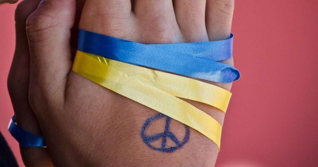 У Литві чоловіка засудили до 15 місяців ув’язнення за напад на велосипедиста з українською символікою — Світ