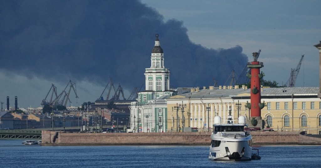 Удари по Санкт-Петербургу 3 червня - в ISW розкрили ефектний удар України по Росії і чому це ляпас для Путіна — Політика Удари по Санкт-Петербургу 3 червня - в ISW розкрили ефектний удар України по Росії і чому це ляпас для Путіна — Політика