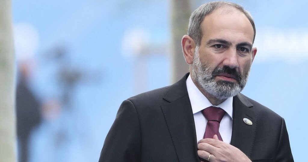 Вибори у Вірменії: партія Пашиняна перемагає, але опозиція заявляє про фальсифікації Вибори у Вірменії: партія Пашиняна перемагає, але опозиція заявляє про фальсифікації
