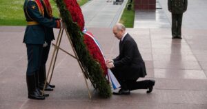 Удари по Москві: Путін у паніці намагається приховати паливну кризу, але це виходить катастрофічно погано