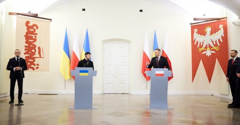 Україна захищає Польщу: Зеленський про мову ворожнечі, подарунок Навроцького та небезпечний фінал політичної боротьби